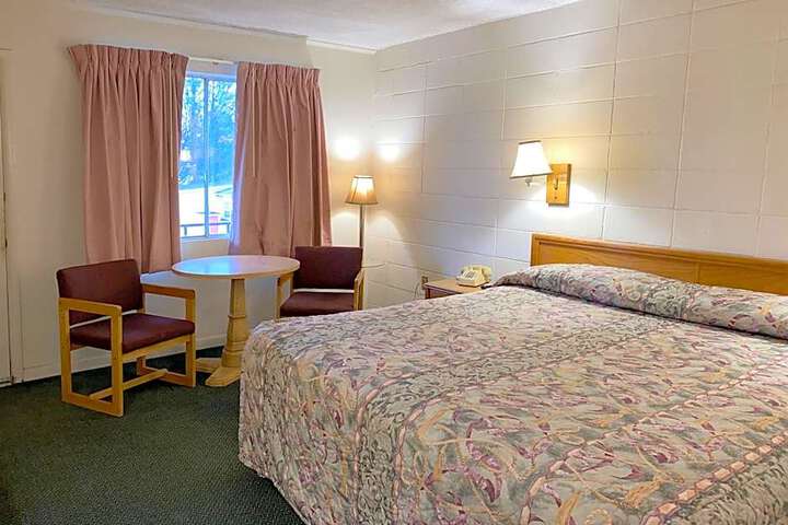 OYO Hotel Mauldin SC South Main Street