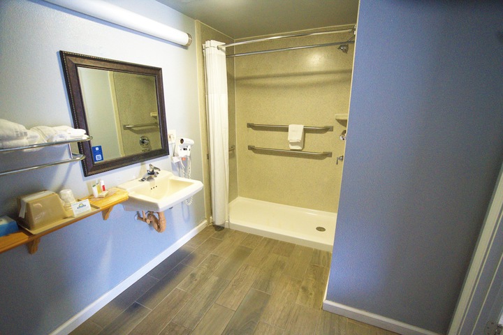 Room 29 of 35