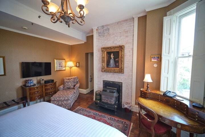 Room 55 of 76