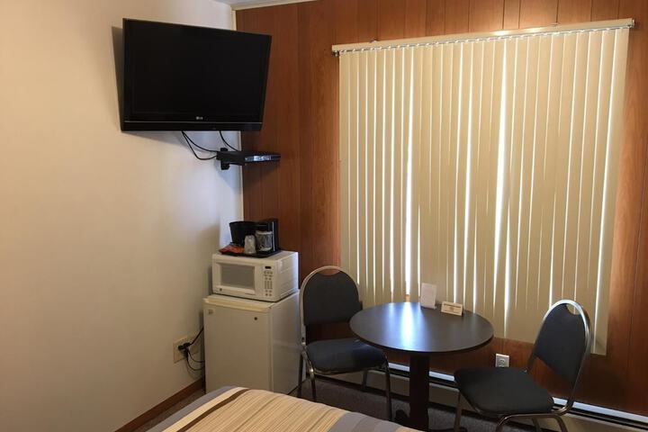 Coho Motel and Suites