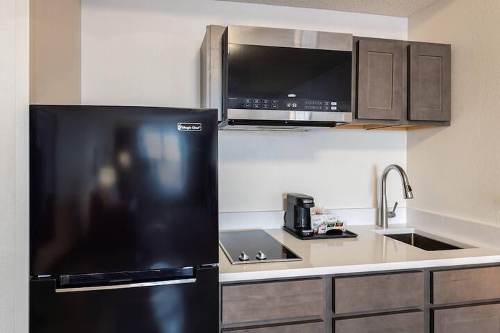 Country Inn & Suites by Radisson Findlay, OH