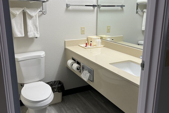 Room 20 of 40