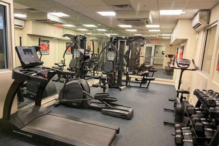 Best Western Plus Sandusky Hotel & Suites