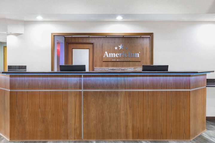 AmericInn by Wyndham Pella