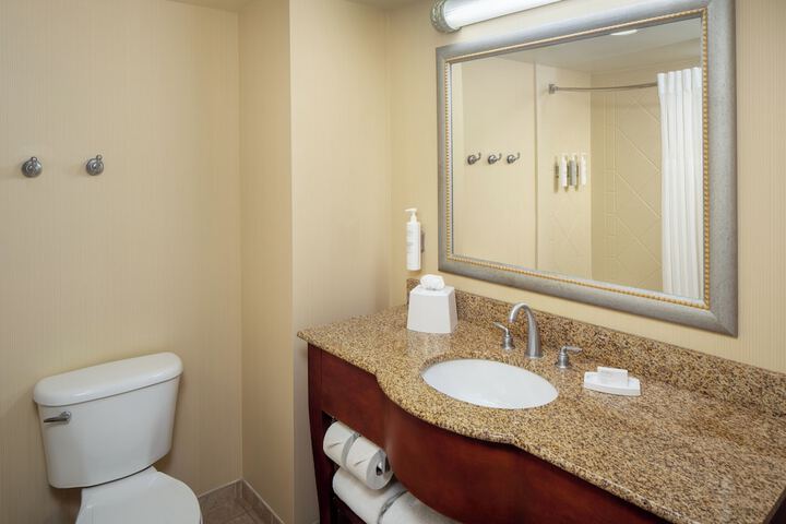 Room 18 of 38
