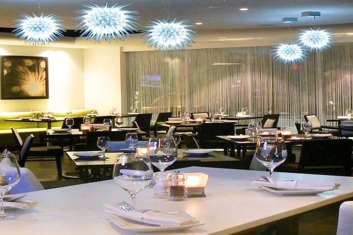 Dining 46 of 55