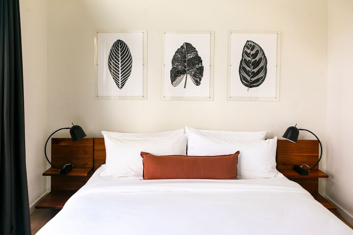 Woodstock Way Hotel