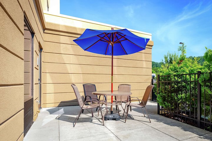 Terrace/Patio 33 of 33