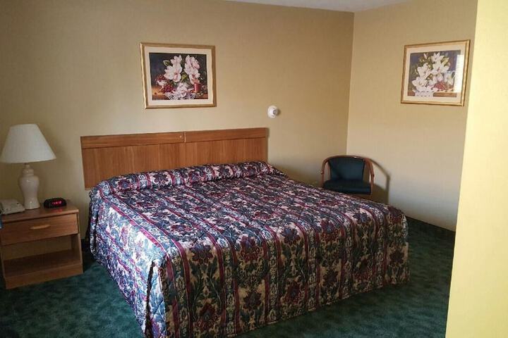 Room 10 of 23