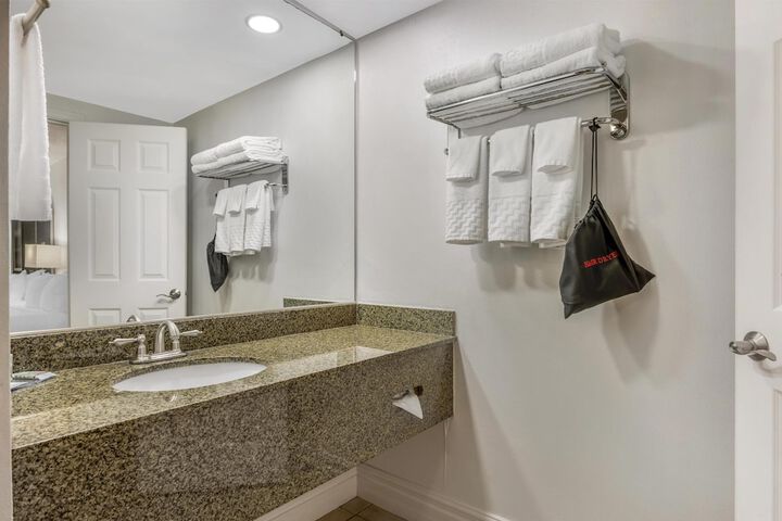 Best Western Pier Point Inn