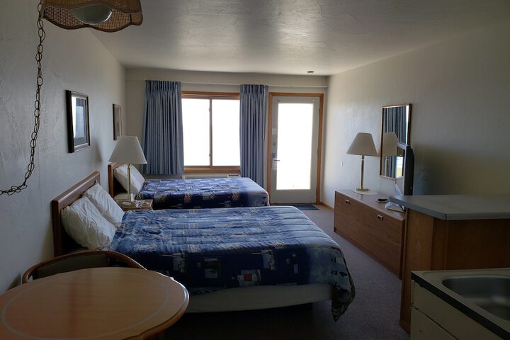 Algoma Beach Motel
