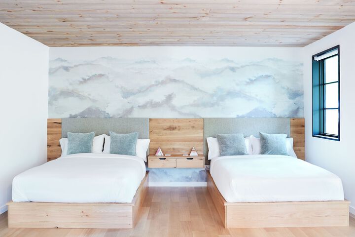 Woodstock Way Hotel