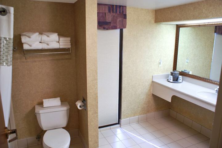 Room 21 of 36