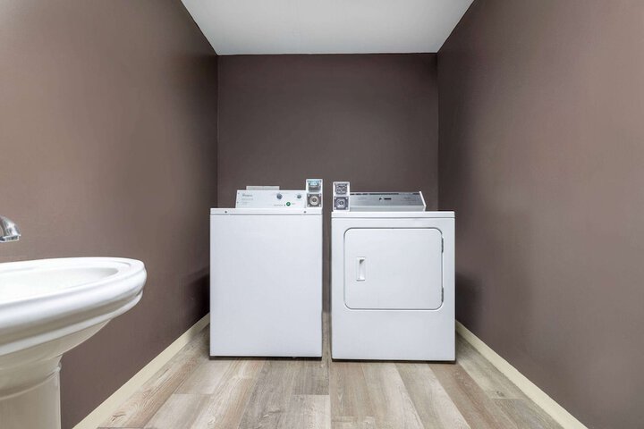 Room 14 of 29