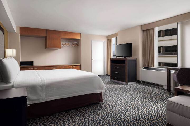 Room 20 of 36