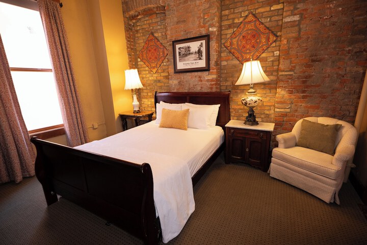 Room 21 of 56