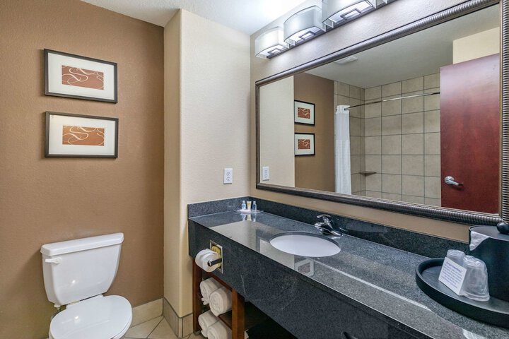 Room 15 of 36