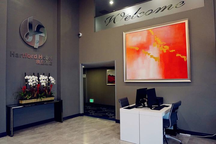 Business Center 26 of 27