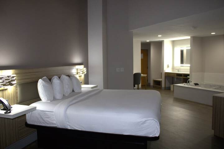 Room 14 of 24