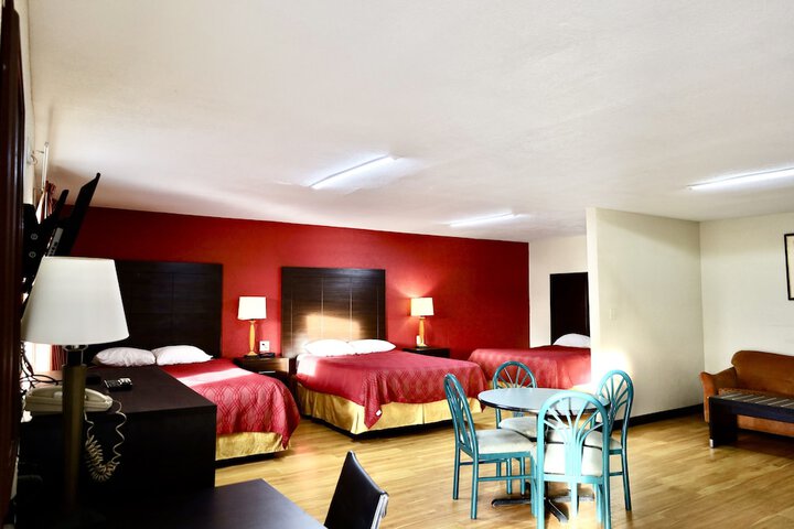 Room 15 of 22