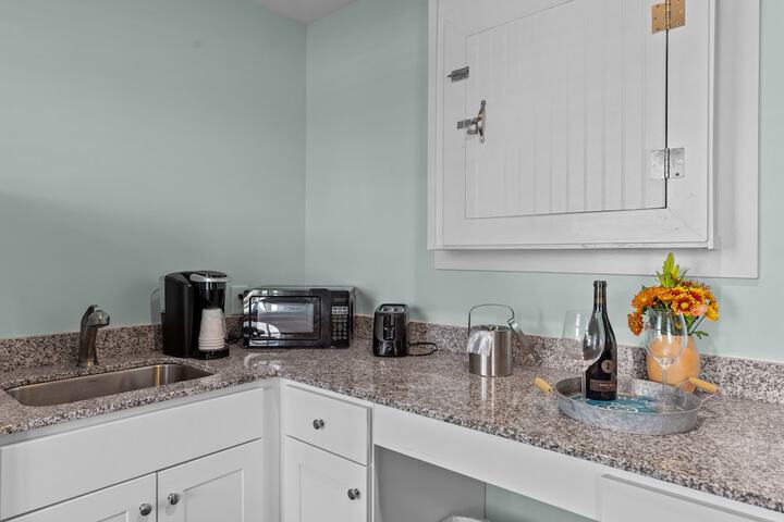 Loggerhead Inn & Suites
