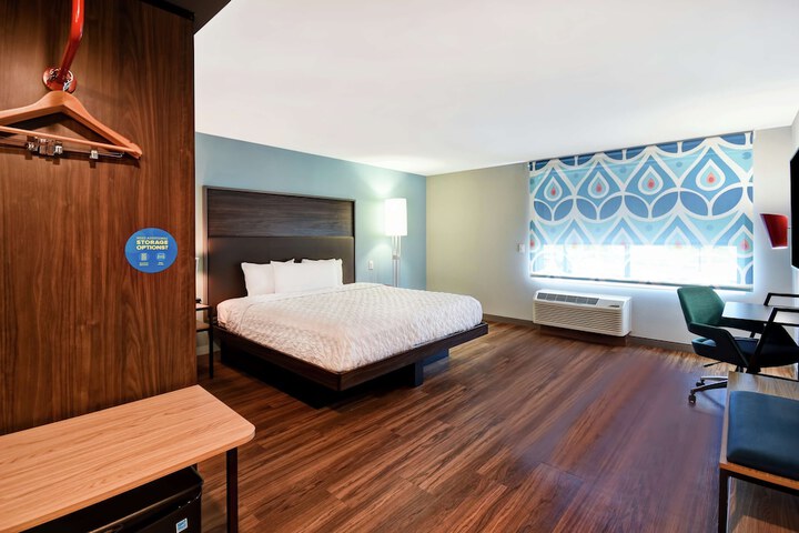 Room 15 of 34