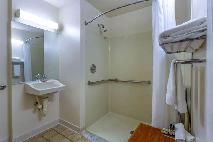 Hawthorn Suites by Wyndham Allentown-Fogelsville
