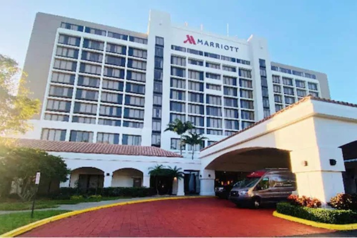 Hotel 2 of 72