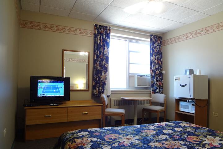 Room 33 of 63