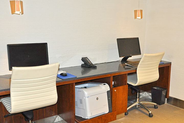 Business Center 43 of 45