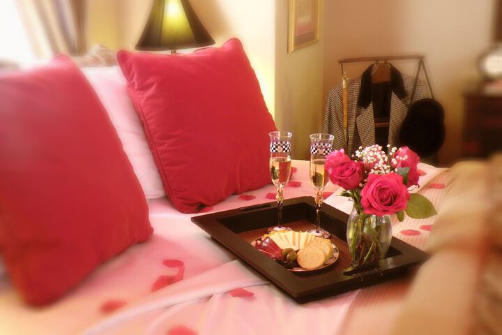 10 Fitch Luxurious Romantic Inn