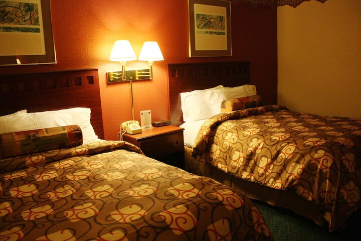 Room 12 of 20