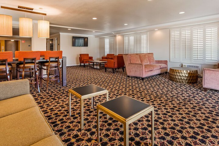 Lompoc Valley Inn and Suites