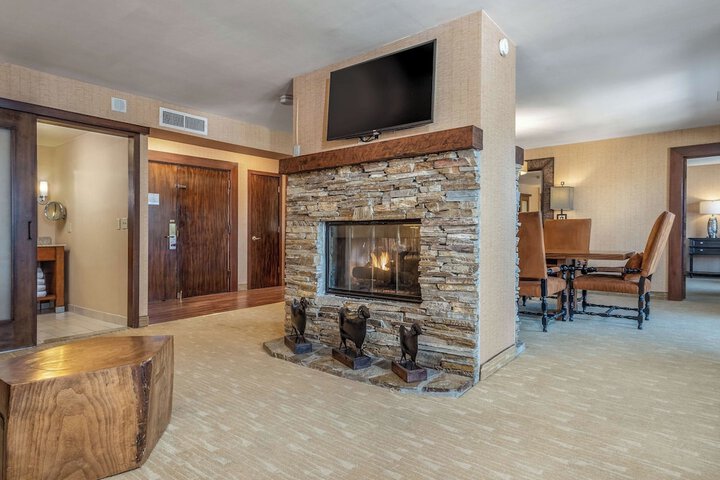 Lake Arrowhead Resort and Spa