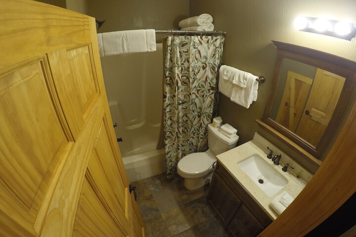Room 86 of 122