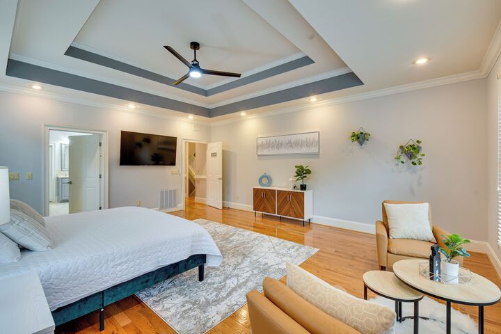 Grand Lakefront Home in Hartwell w / Game Room!