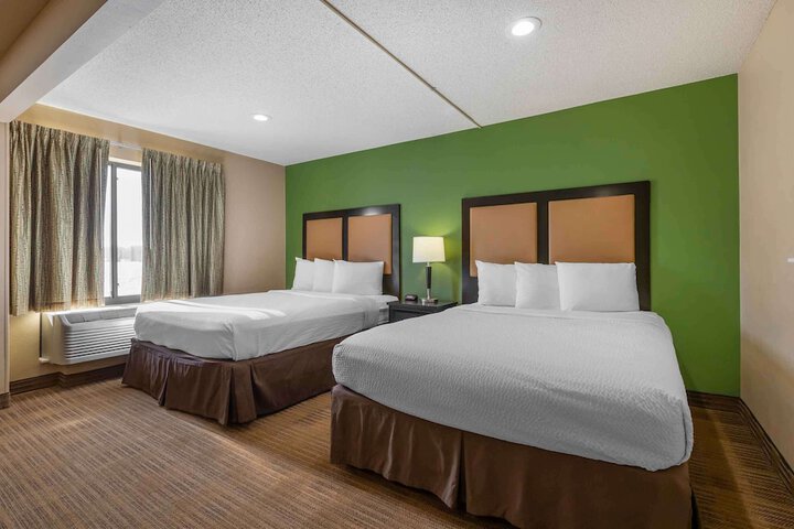 Room 14 of 33