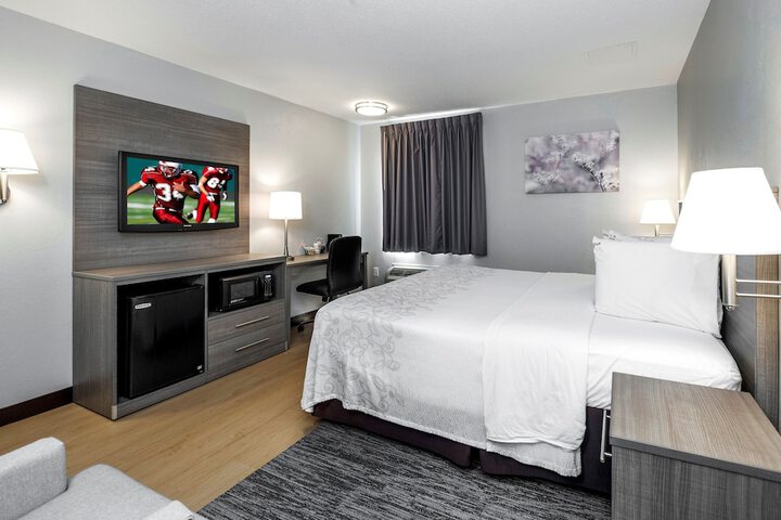 Red Roof Inn PLUS+ Boston - Mansfield / Foxboro
