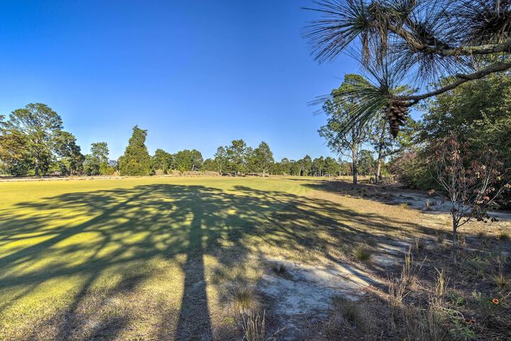 Modern Townhome w / Deck & Golf Course Views!