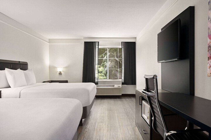 Room 22 of 52