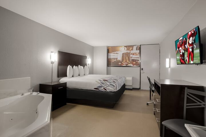 Room 35 of 36