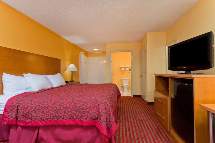 Room 17 of 43