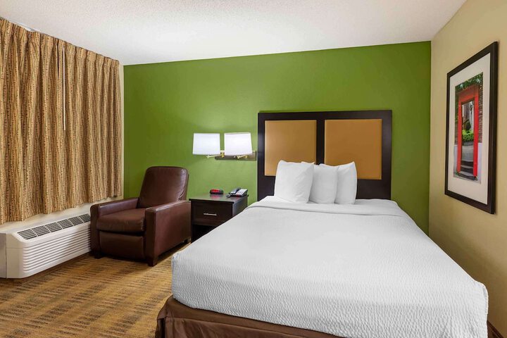 Room 19 of 27