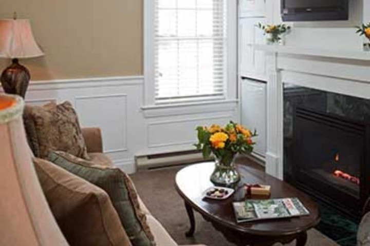 1802 House Bed and Breakfast