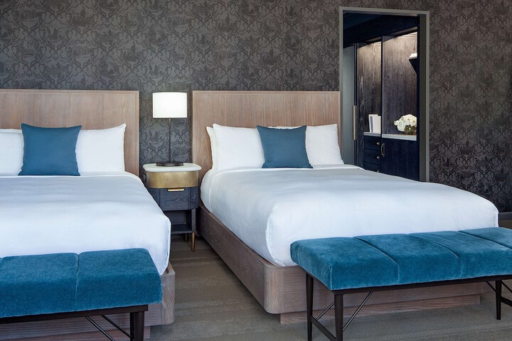 The Marquette Hotel Curio Collection by Hilton