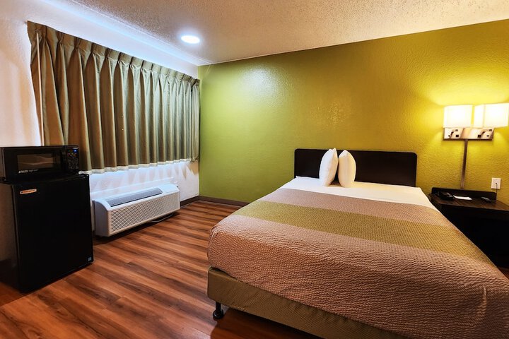 Room 19 of 50