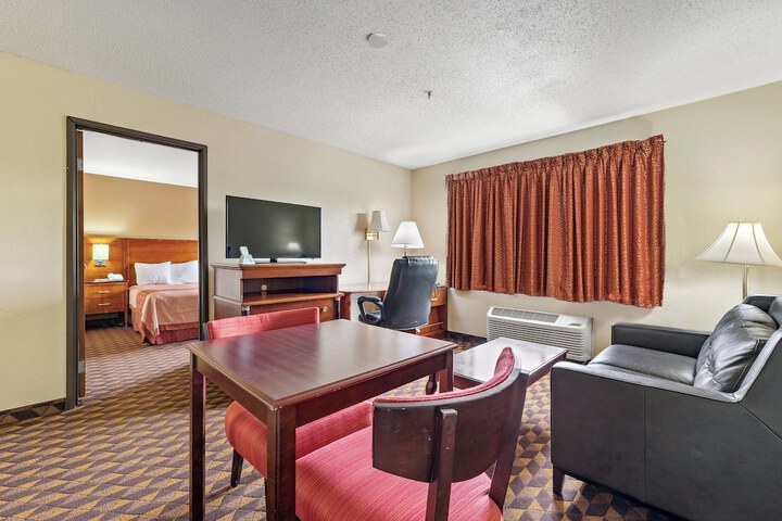 Room 22 of 40