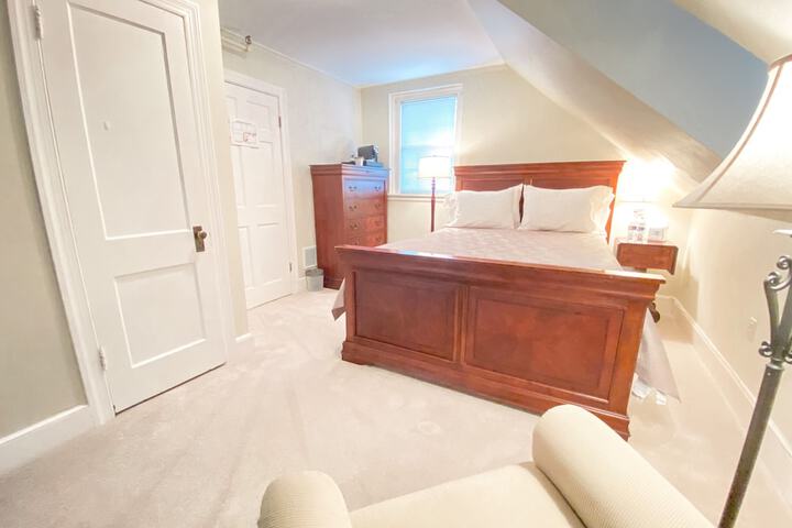 Room 33 of 55