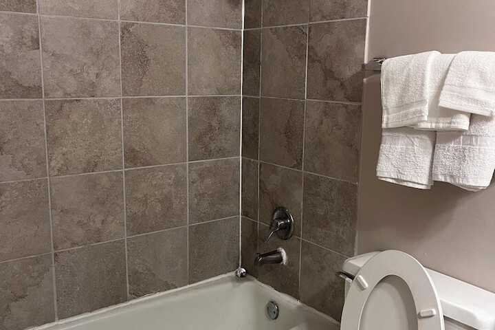 Room 11 of 35