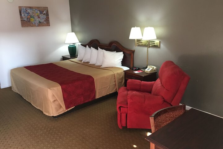 Room 16 of 39